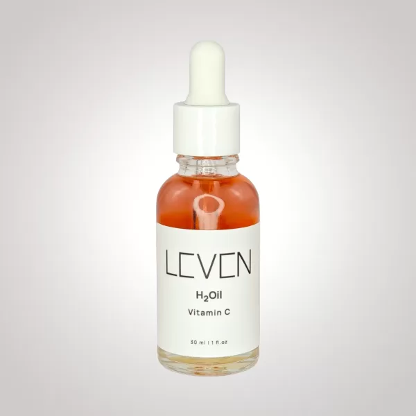 Leven | Λαδάκι Η2Oil Vitamin C 30ml - Αναζωογονήστε την επιδερμίδα και τις αισθήσεις σας με τη δροσιστική και γεμάτη ενέργεια μυρωδιά του πορτοκαλιού.